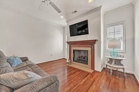 Living - 92 Maple St, Salem, VA 24153 photo 1 of 1