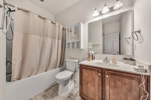 Bath - 92 Maple St, Salem, VA 24153 photo 1 of 2
