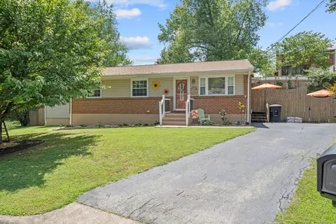 2628 Green Ridge Cir, Roanoke, VA 24019