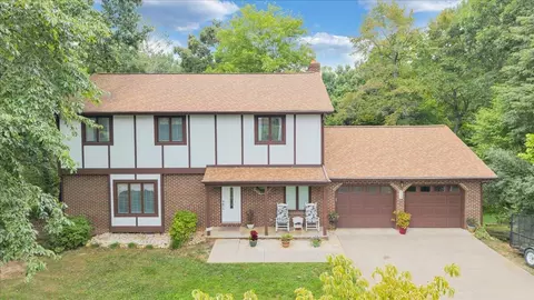 313 Carriage Ln, Troutville, VA 24175