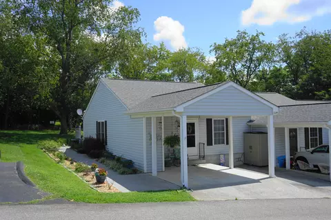 441 Tinkerview Dr, Cloverdale, VA 24077