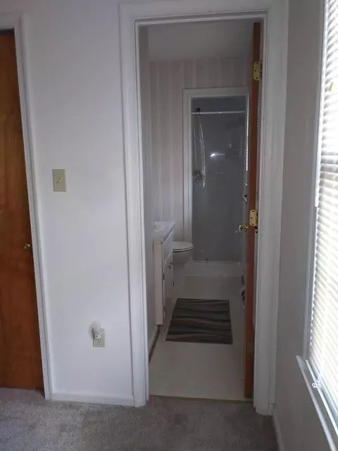 Bath - 504 Bryan Dr, Vinton, VA 24179 photo 1 of 1
