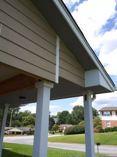 Exterior - 504 Bryan Dr, Vinton, VA 24179 photo 4 of 11