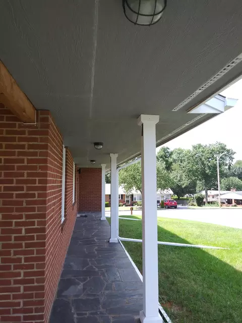 Exterior - 504 Bryan Dr, Vinton, VA 24179 photo 5 of 11