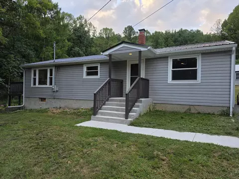 233 Masons Knob Rd, Boones Mill, VA 24065