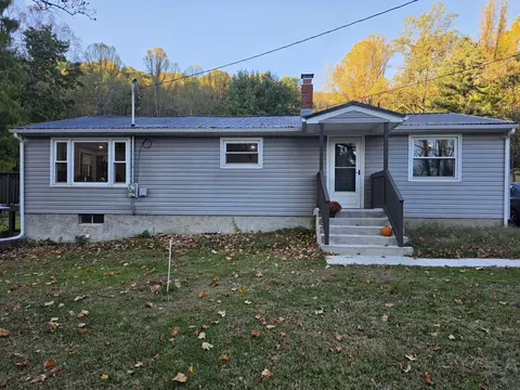 233 Masons Knob Rd, Boones Mill, VA 24065