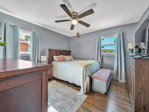 Bedroom - 611 E Augusta Ave, Vinton, VA 24179 photo 2 of 3