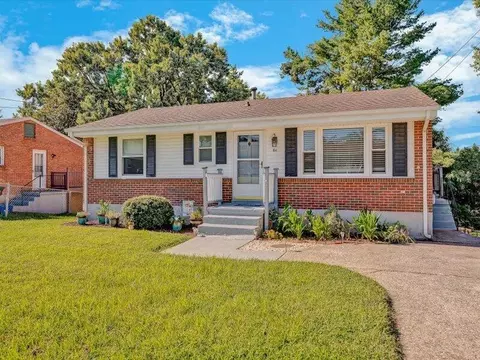 Exterior - 611 E Augusta Ave, Vinton, VA 24179 photo 1 of 8