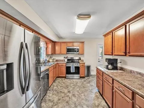 Kitchen - 611 E Augusta Ave, Vinton, VA 24179 photo 3 of 3