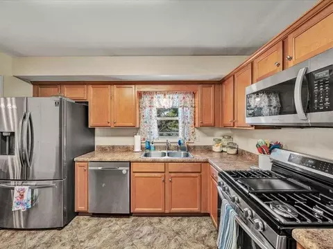 Kitchen - 611 E Augusta Ave, Vinton, VA 24179 photo 2 of 3