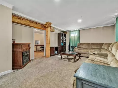 Living - 611 E Augusta Ave, Vinton, VA 24179 photo 5 of 5