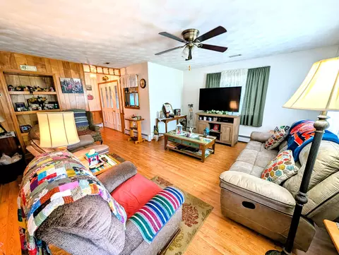 Living - 301 E Fudge St, Covington, VA 24426 photo 1 of 1