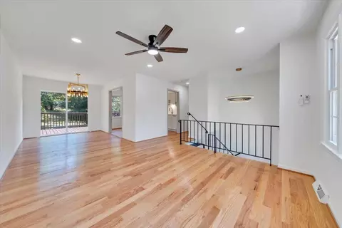 Living - 633 Two Tree Ln NE, Roanoke, VA 24019 photo 1 of 5
