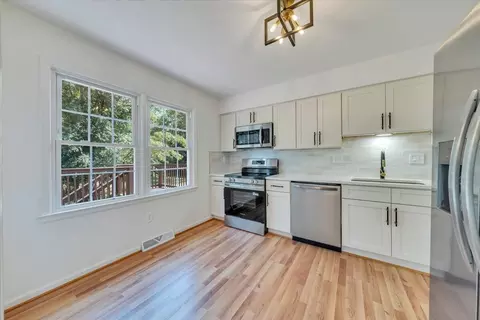 Kitchen - 633 Two Tree Ln NE, Roanoke, VA 24019 photo 2 of 4