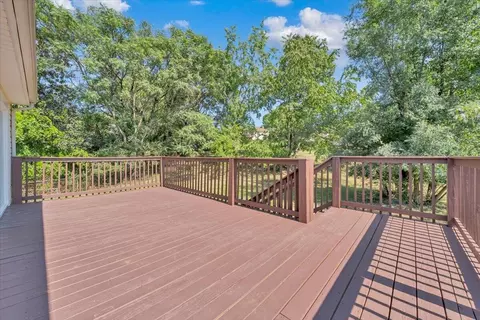 Exterior - 633 Two Tree Ln NE, Roanoke, VA 24019 photo 3 of 8