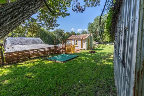 Exterior - 446 Tinker Ave, Vinton, VA 24179 photo 6 of 10