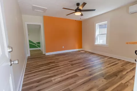 Living - 446 Tinker Ave, Vinton, VA 24179 photo 1 of 2