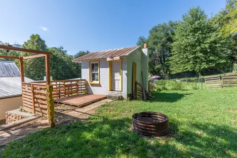 Exterior - 446 Tinker Ave, Vinton, VA 24179 photo 7 of 10