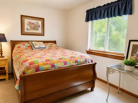 Bedroom - 75 Nuthatch Cir, Moneta, VA 24121 photo 1 of 2