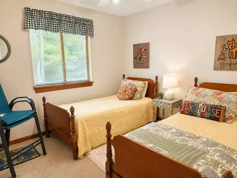 Bedroom - 75 Nuthatch Cir, Moneta, VA 24121 photo 2 of 2