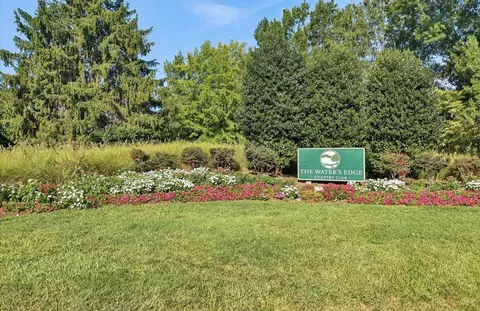 View/Area - 76 Lake Front Cir, Penhook, VA 24137 photo 7 of 10