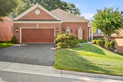 6551 Fairway Estates Dr, Roanoke, VA 24018