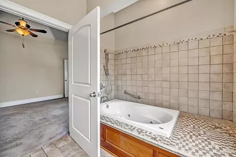 Bath - 255 Plantation Dr, Penhook, VA 24137 photo 3 of 4