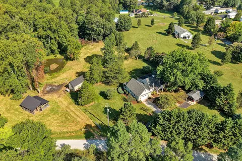 View/Area - 255 Plantation Dr, Penhook, VA 24137 photo 2 of 8