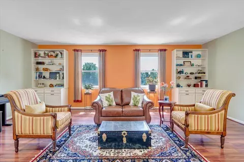 Living - 4800 Wade Rd, Roanoke, VA 24018 photo 1 of 10