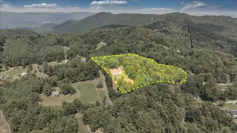View/Area - 4800 Wade Rd, Roanoke, VA 24018 photo 1 of 4