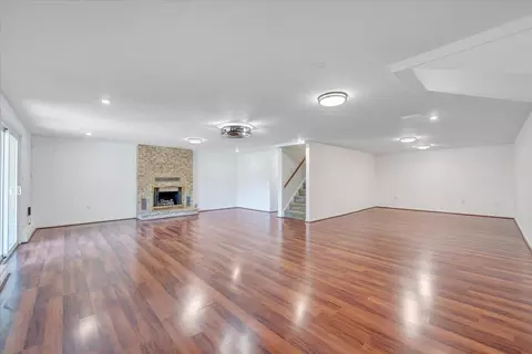 Living - 4800 Wade Rd, Roanoke, VA 24018 photo 10 of 10