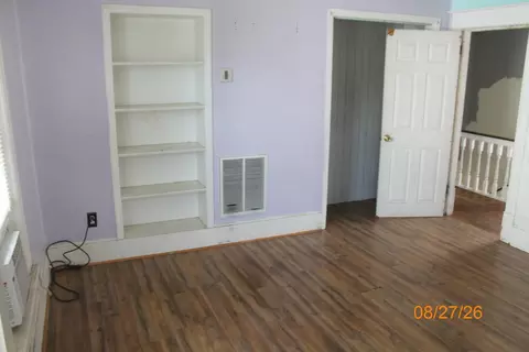 Bedroom - 314 E Hawthorne St, Covington, VA 24426 photo 2 of 3