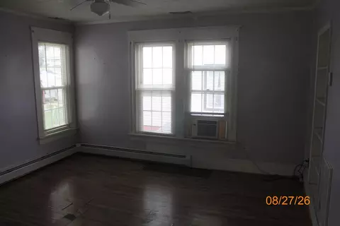 Living - 314 E Hawthorne St, Covington, VA 24426 photo 5 of 5