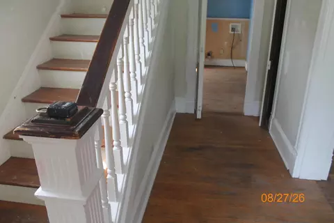Entry Way - 314 E Hawthorne St, Covington, VA 24426 photo 1 of 2
