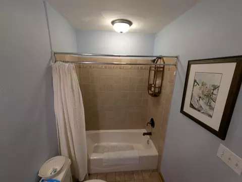 Bath - 1080 Floyd Dr, Goodview, VA 24095 photo 2 of 7