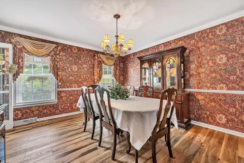 Dining - 103 Eagle Dr, Salem, VA 24153 photo 2 of 2