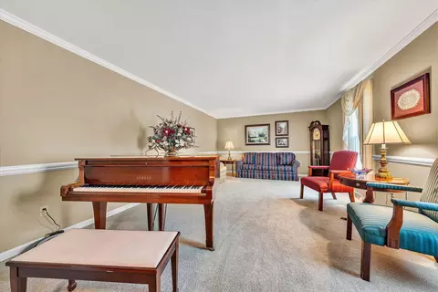 Living - 103 Eagle Dr, Salem, VA 24153 photo 1 of 2