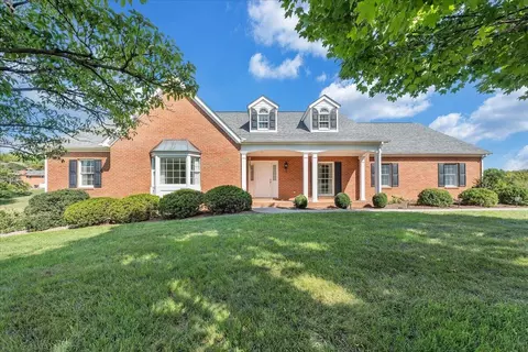 16 Pinehurst Dr, Daleville, VA 24083