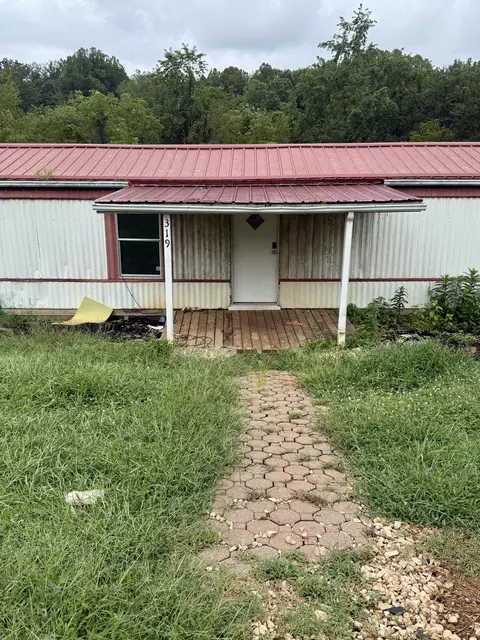 Exterior - 319 Byrnes St, Goodview, VA 24095 photo 2 of 5