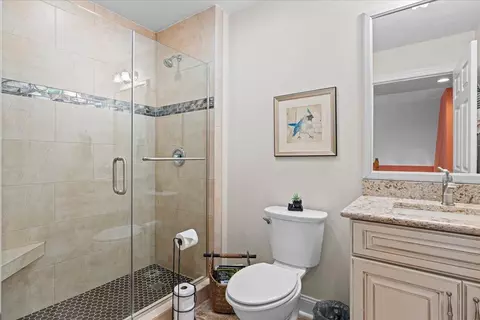 Bath - 830 Sumpter Pl, Roanoke, VA 24019 photo 6 of 6