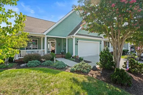 830 Sumpter Pl, Roanoke, VA 24019