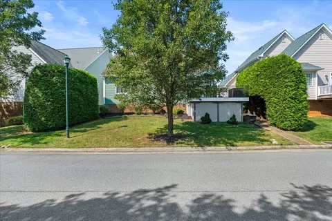 Exterior - 830 Sumpter Pl, Roanoke, VA 24019 photo 5 of 5