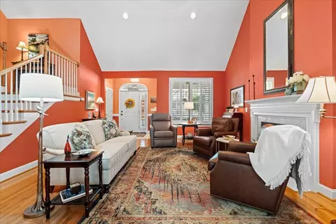 Living - 830 Sumpter Pl, Roanoke, VA 24019 photo 1 of 1