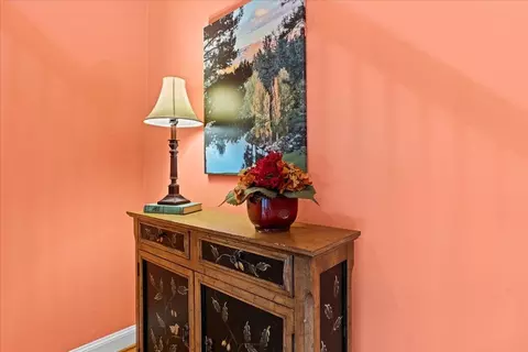 Entry Way - 830 Sumpter Pl, Roanoke, VA 24019 photo 2 of 3