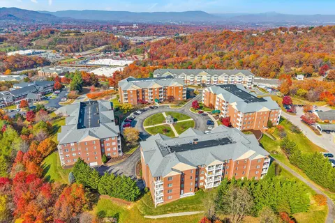4444 Pheasant Ridge Rd #305, Roanoke, VA 24014