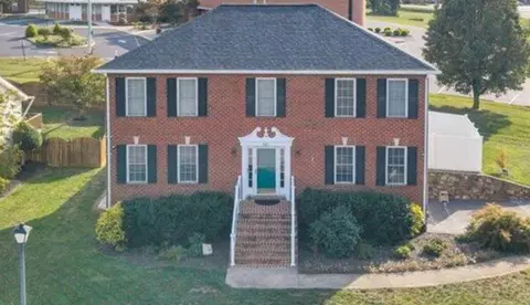 521 Ridgecrest Ln, Roanoke, VA 24019