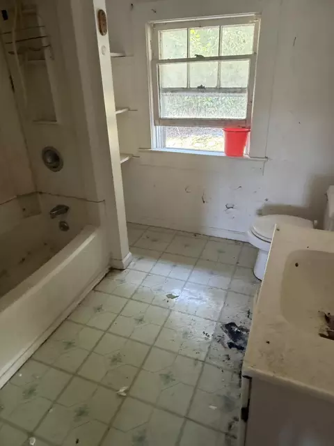 Bath - 218 E Mallow Rd, Covington, VA 24426 photo 1 of 1