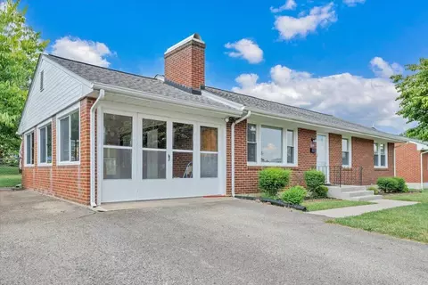 Exterior - 3318 Frontier Rd NW, Roanoke, VA 24012 photo 1 of 11
