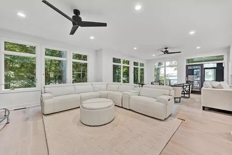 Living - 190 Tranquility Rd, Moneta, VA 24121 photo 1 of 4