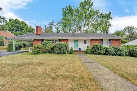 3634 Larson Ln, Roanoke, VA 24018